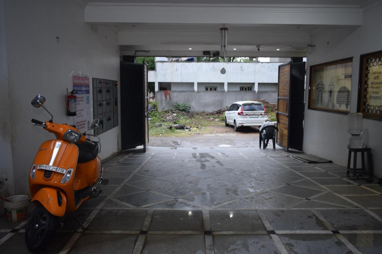 Wind Chimes Hotel Kuilapalayam Bagian luar foto