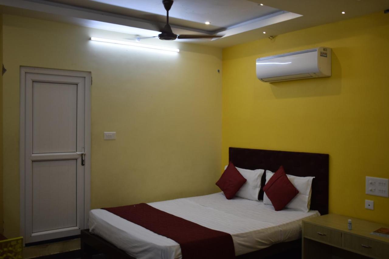 Wind Chimes Hotel Kuilapalayam Bagian luar foto