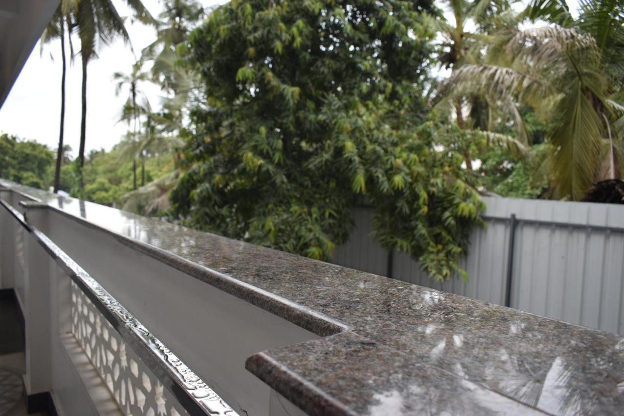 Wind Chimes Hotel Kuilapalayam Bagian luar foto