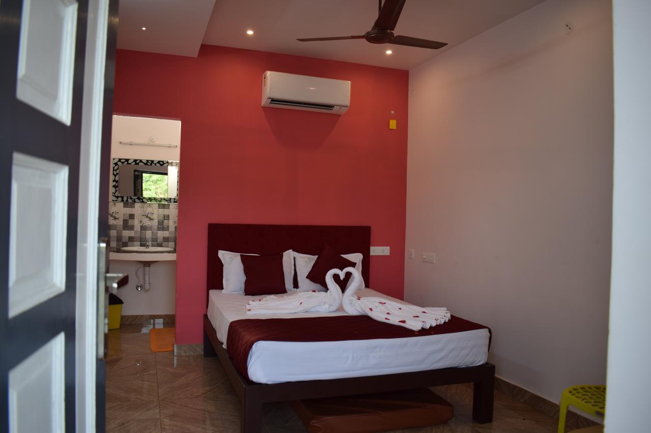 Wind Chimes Hotel Kuilapalayam Bagian luar foto